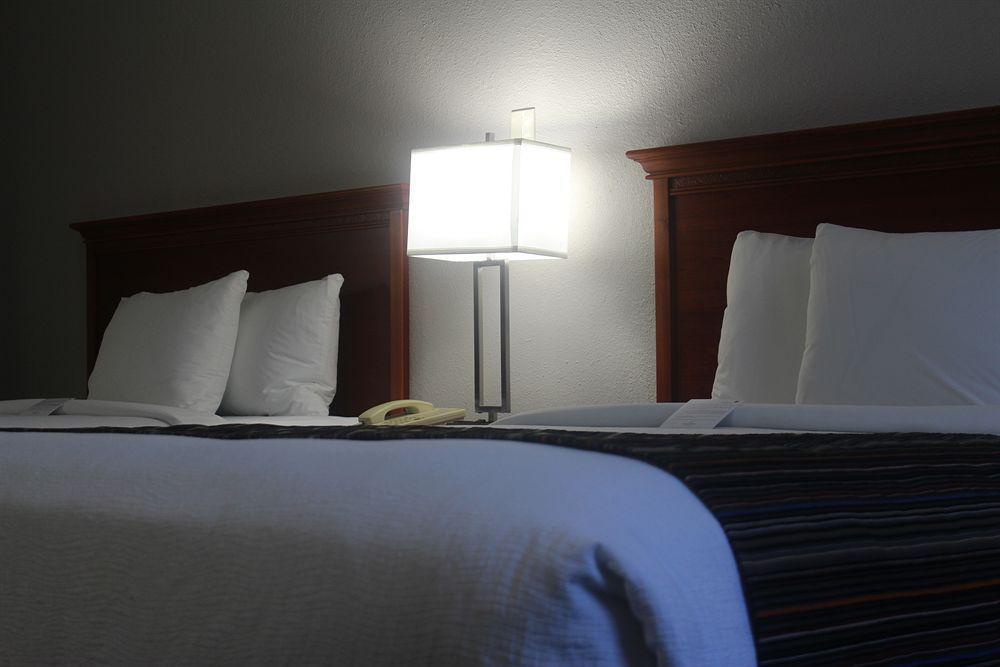 Country Inn & Suites By Radisson, Lackland Afb San Antonio , Tx Bagian luar foto